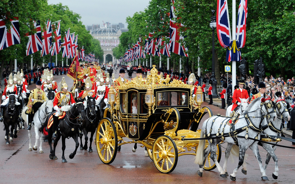 ιστορική-η-νέα-βασιλική-άμαξα-2027650