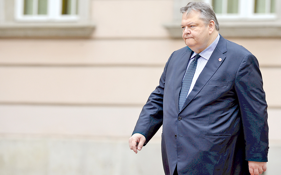 ο-παύλος-ονειρεύεται-τον-σοσιαλισμό-2028044