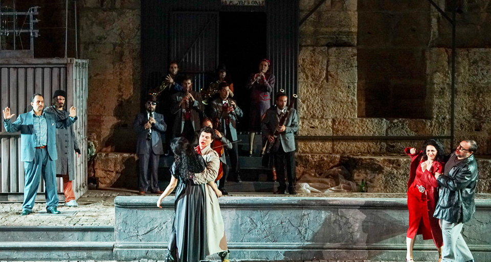 τραχιά-λάμψη-στον-ντον-τζοβάνι-2029599