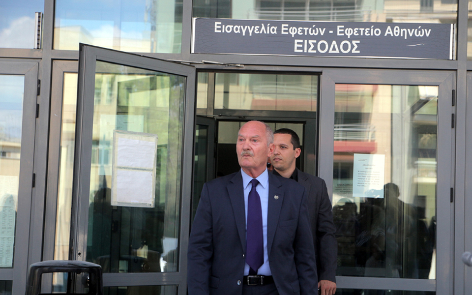 ελεύθερος-με-περιοριστικούς-όρους-ο-μ-2029039