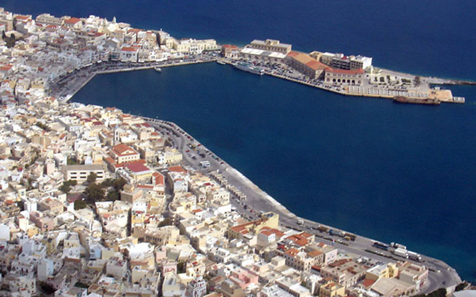 παλιά-αρχοντικά-της-σύρου-ανοίγουν-τι-2029949