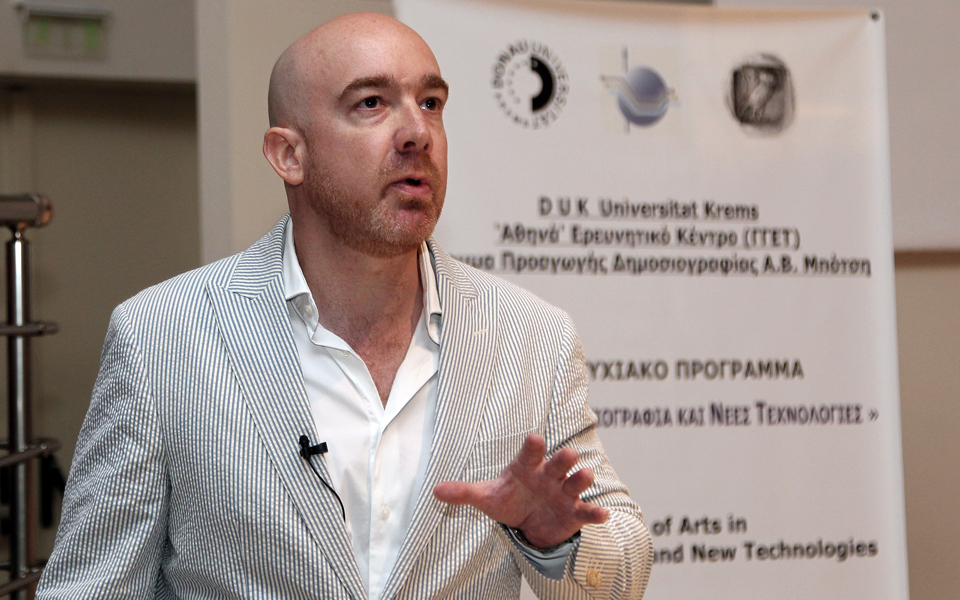 ε-οζέ-η-καλύτερη-εποχή-της-προπαγάνδα-2027151