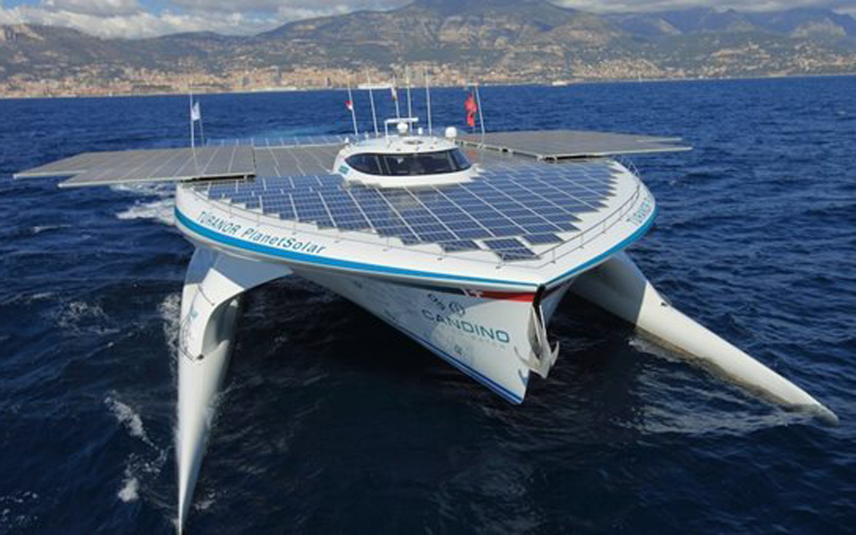 υπερσύγχρονο-καταμαράν-αναζητά-το-αρ-2030981