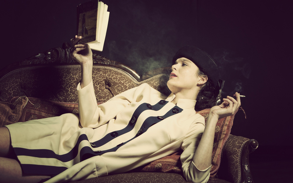 η-σκηνή-ανήκει-στους-λογοτέχνες-2027527