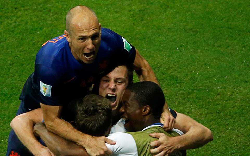 σαρωτική-η-ολλανδία-αποκαθήλωσε-το-2029171