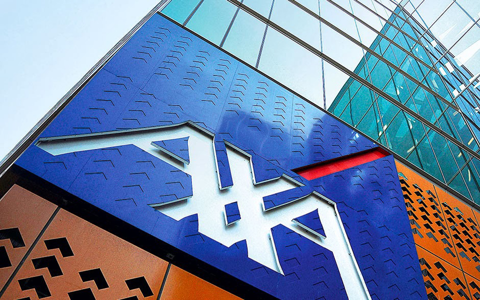 διάκριση-axa-για-την-περιβαλλοντική-κοι-2032139