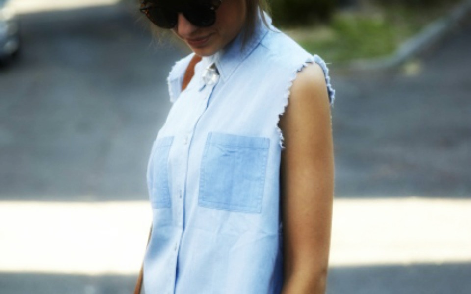 το-αμάνικο-πουκάμισο-δεν-πρέπει-να-λεί-2029173