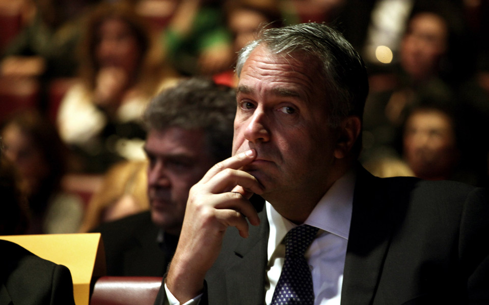 ο-σαρωτικός-ανασχηματισμός-στα-αμε-2028268