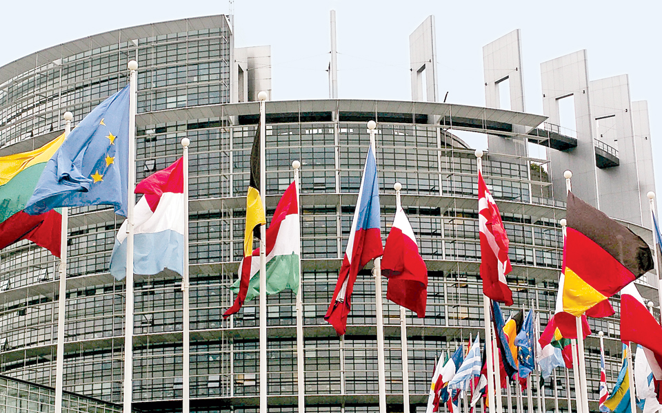 ημέρες-και-έργα-στην-εξορία-των-βρυξελ-2033325