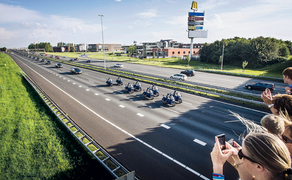 πόνος-στην-ολλανδία-αίμα-στην-ουκρανί-2037073