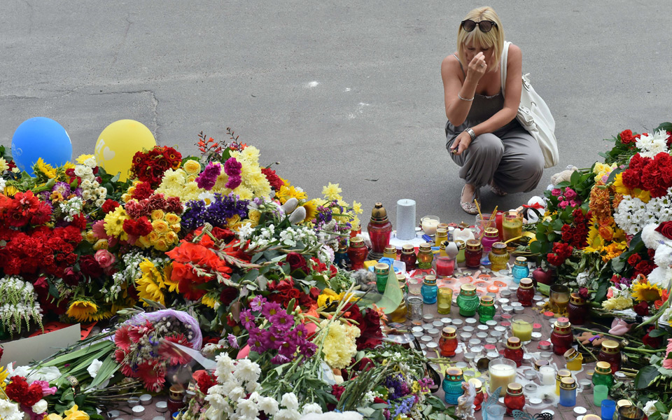 εχασαν-τον-γιo-τους-στην-πτήση-mh370-και-την-2035750