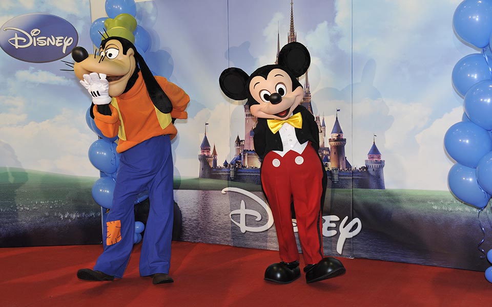 το-σχολείο-έκλεισε-ρίξτε-το-στο-διάβασ-2032607