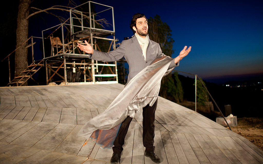 νίκος-κουρής-στις-πρόβες-του-ιππόλυτο-2036876