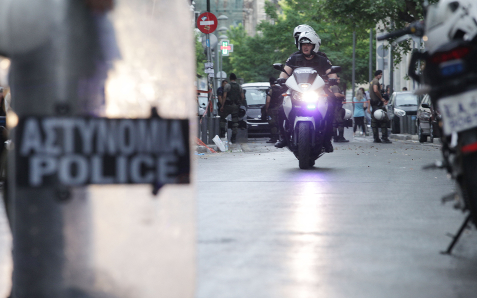 εφοδος-στο-κρησφύγετο-του-νίκου-μαζιώ-2035721