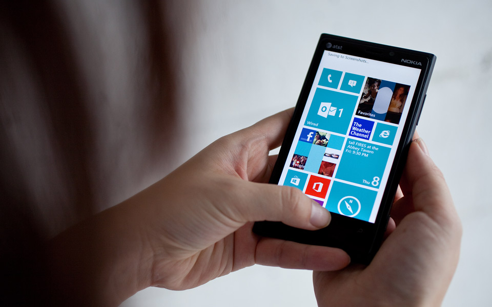 περισσότερα-τα-κινητά-τηλέφωνα-από-το-2033744