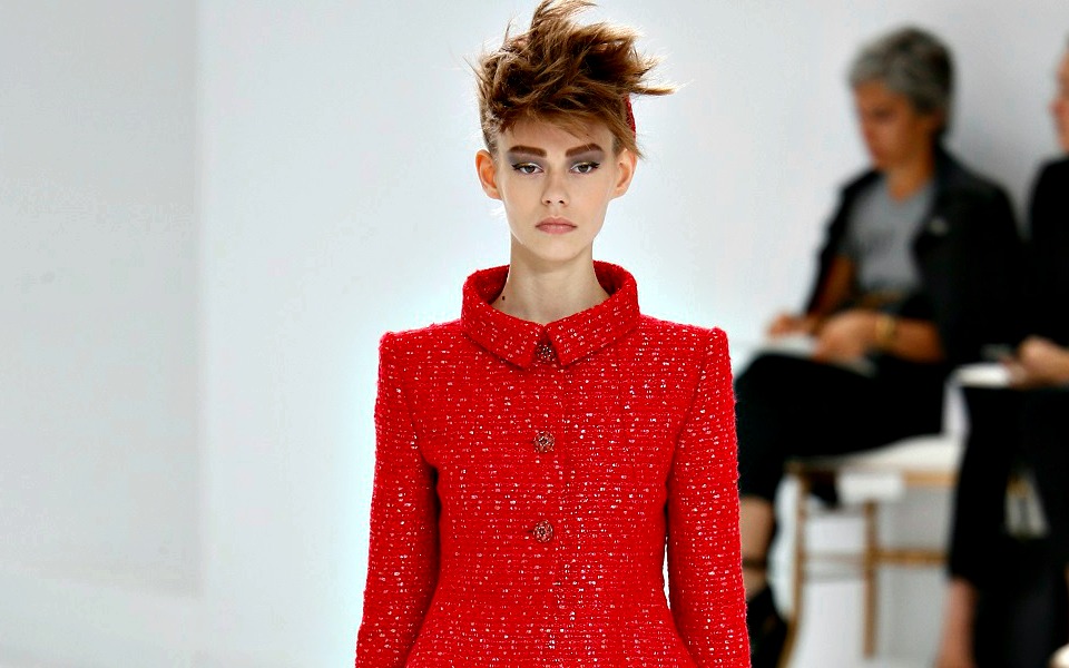 chanel-haute-couture-to-80s-boy-band-hair-και-το-metallic-make-up-επιστρέφουν-2036024