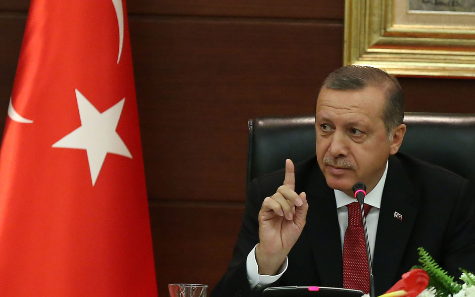 ερντογάν-τύρρανος-ο-σίσι-απειλή-για-τη-2035752