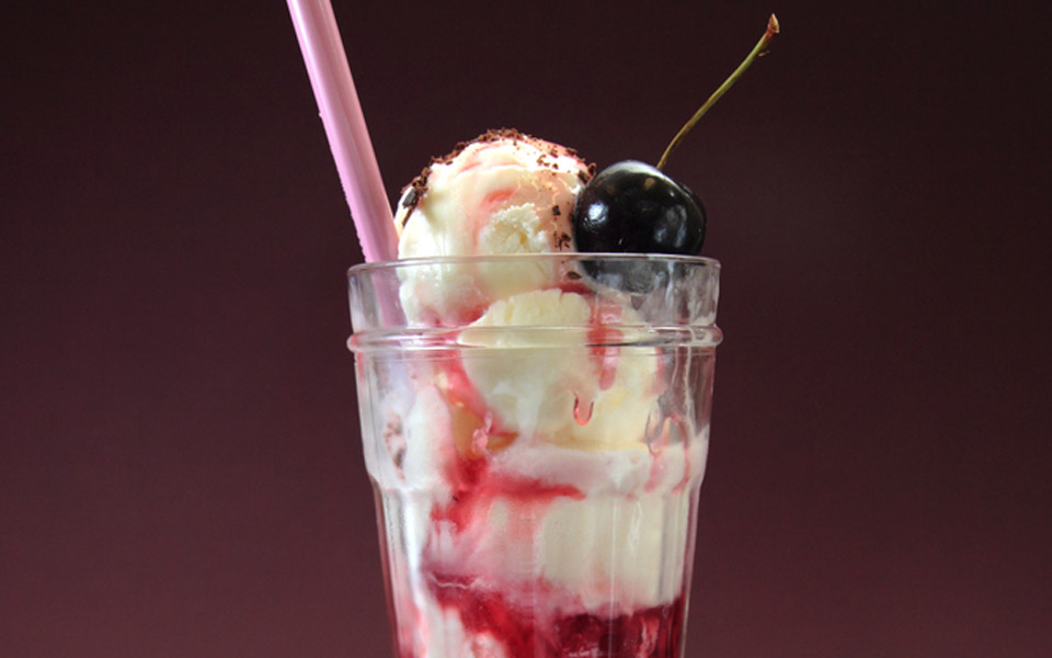 στις-γλυκές-ιστορίες-icecream-soda-2033018