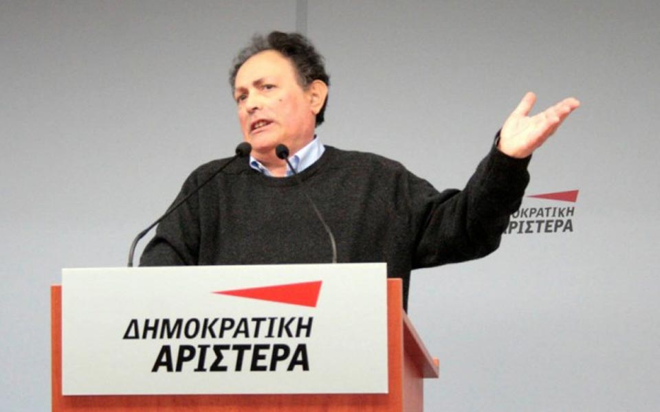 την-τρίτη-η-κηδεία-του-κώστα-κάρη-2037253