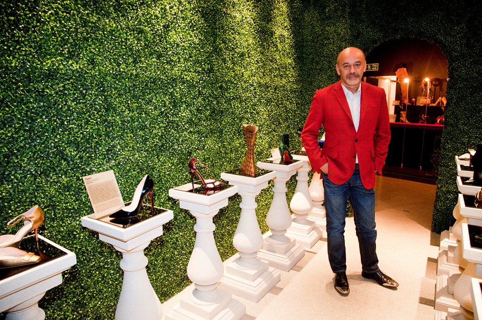 το-κόκκινο-του-christian-louboutin-τώρα-και-στα-νύχια-μ-2037188