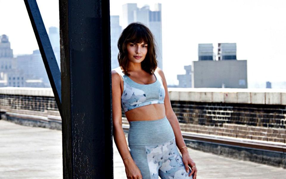 o-david-lynch-στην-καρέκλα-του-σχεδιαστή-2036963