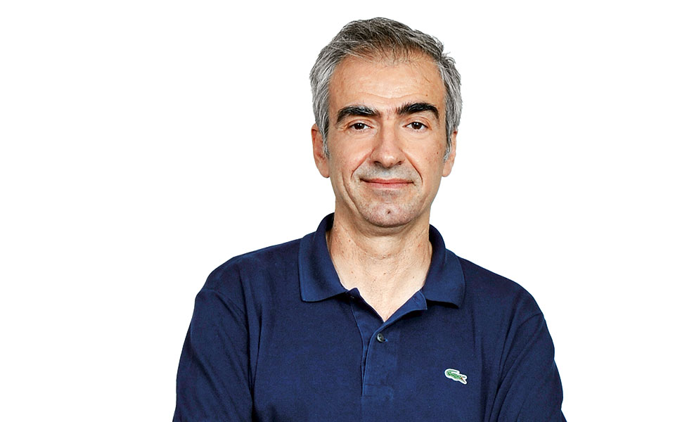 νίκος-μαραντζίδης-εχω-ξαδέλφια-στελ-2034923