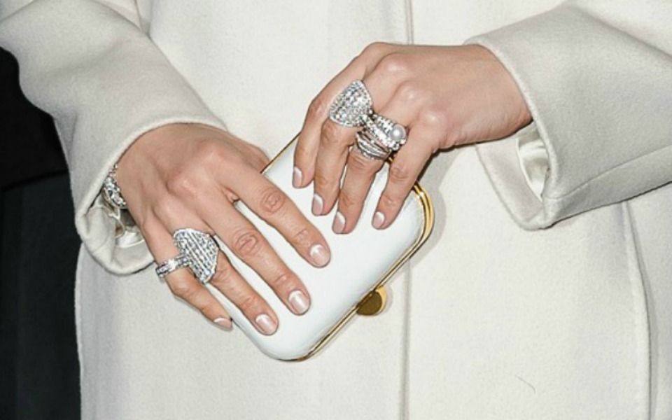 το-ανάποδο-γαλλικό-μανικιούρ-και-πως-2036655