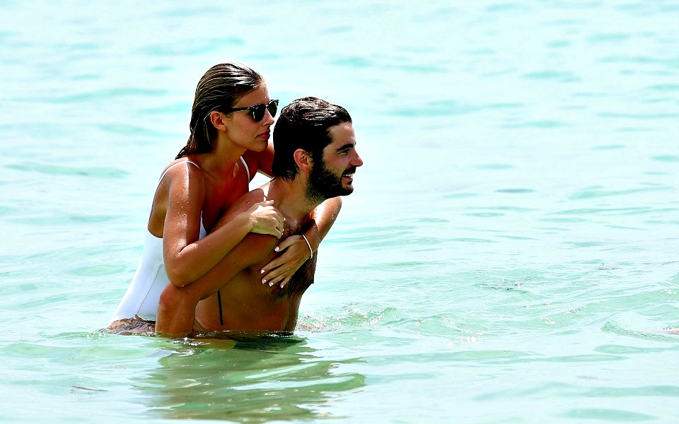 σεξ-στην-παραλία-τα-συν-και-τα-πλην-της-2036308