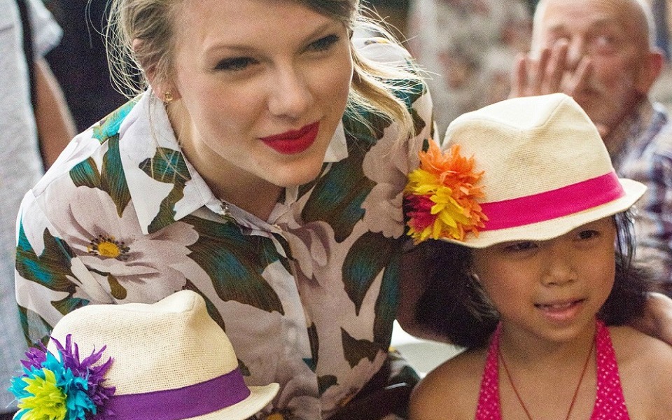 πώς-να-κάνεις-τους-γύρω-σου-να-σε-συμπαθ-2036018