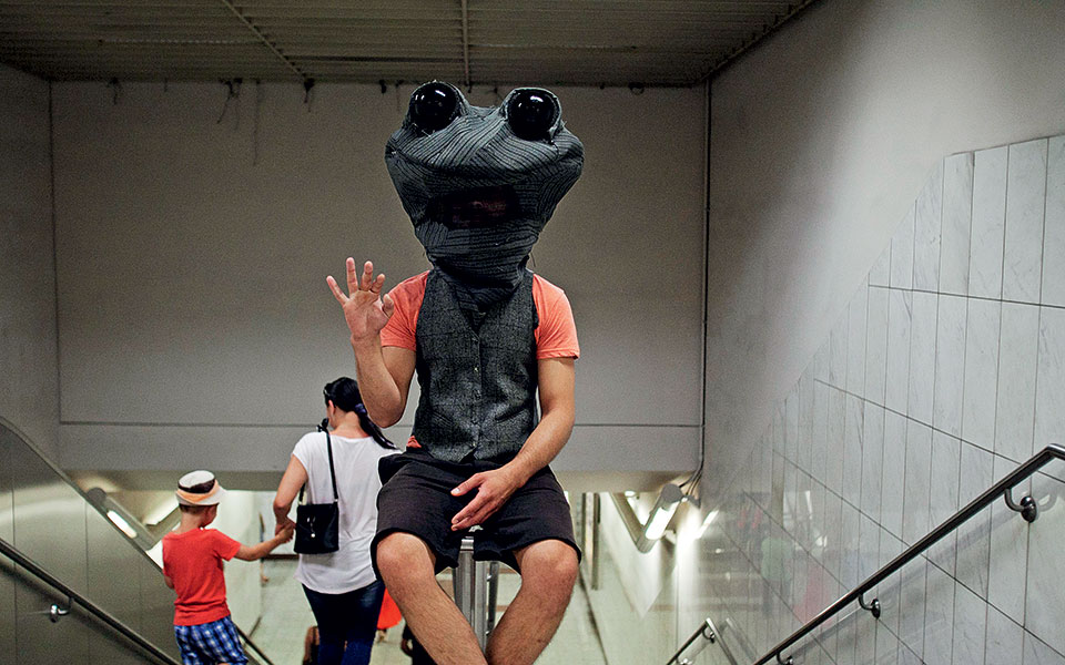 το-μετρό-γέμισε-βατράχους-2034932