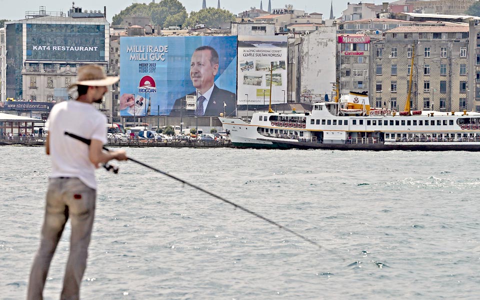 συνεχίζονται-οι-συλλήψεις-αστυνομικ-2038711