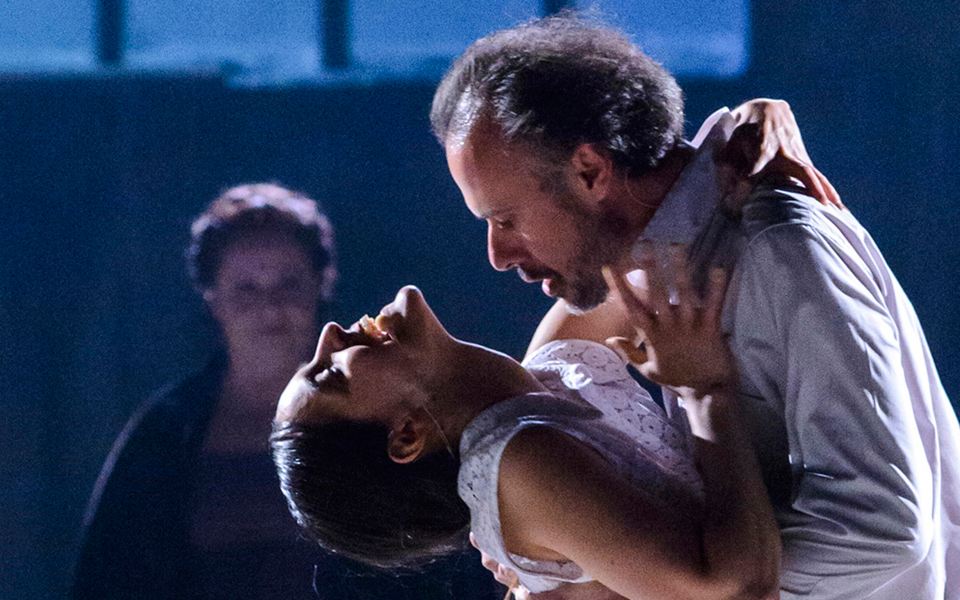 πρόγευση-από-τη-νέα-θεατρική-σεζόν-2040040