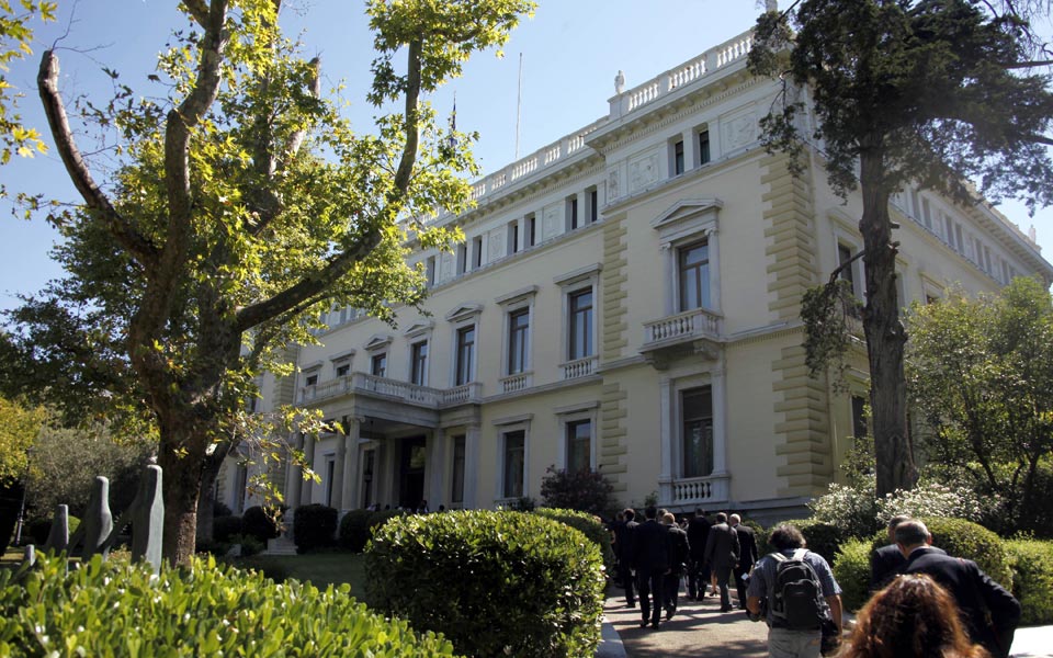 εφαγαν-πόρτα-στο-προεδρικό-2041698