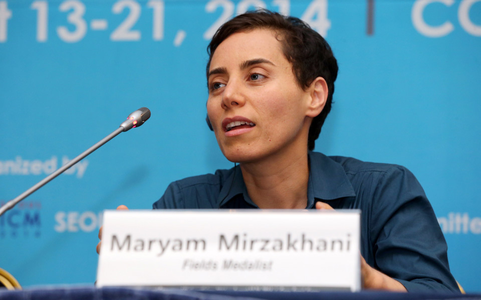 πρώτη-φορά-σε-γυναίκα-το-φιλντς-2039413