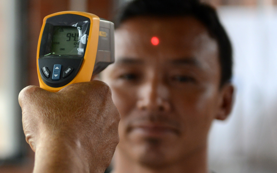 που-στους-1-350-οι-νεκροί-από-τον-εμπολα-2040155