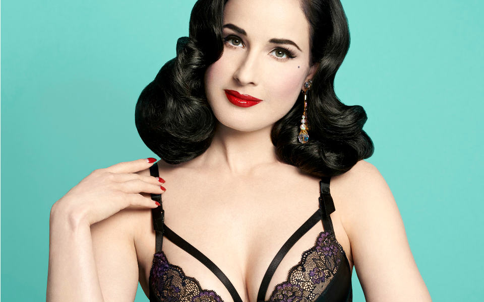 η-dita-von-teese-λανσάρει-τη-δική-της-σειρά-εσωρού-2037988