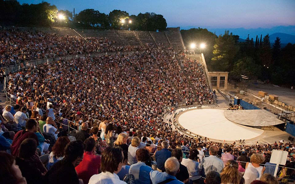βραδιά-ροντήρη-με-αποχωρήσεις-στην-επ-2039316