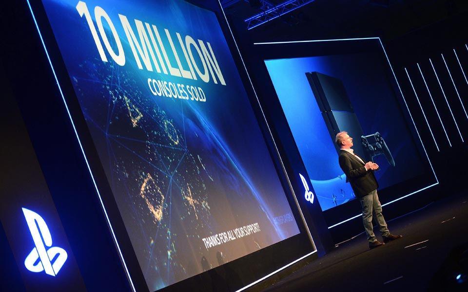 ξεπέρασε-τα-10-εκατ-πωλήσεις-το-playstation-4-2039510