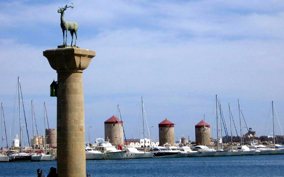 φιλανδός-τουρίστας-έχει-πάει-στη-ρόδο-10-2038746