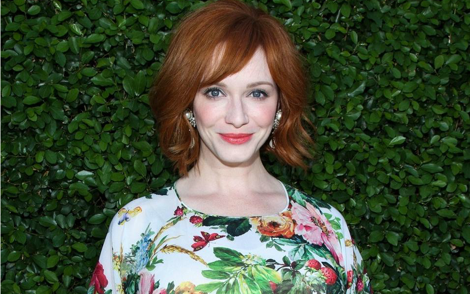 christina-hendricks-έκανε-του-κεφαλιού-της-και-απογ-2038336