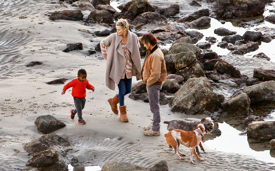 σον-πεν-και-σαρλιζ-θερόν-2038210