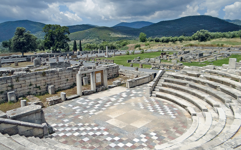 νύχτα-με-πανσέληνο-στην-αρχαία-μεσσή-2042975