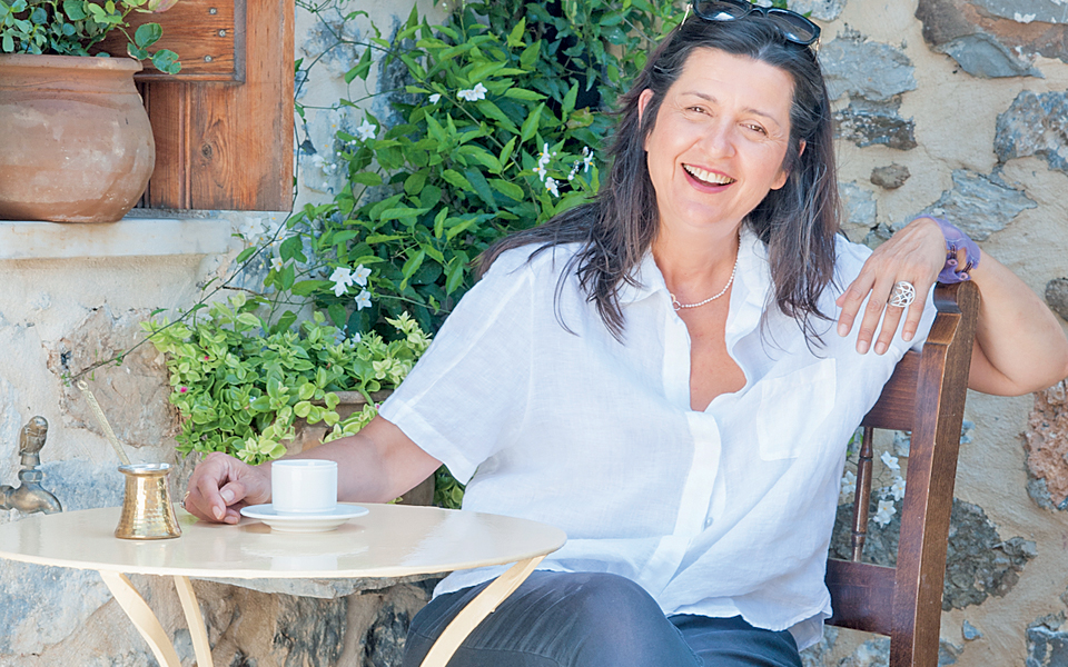 μ-παπαγιάννη-η-φαντασία-μάς-κάνει-ανθ-2042576