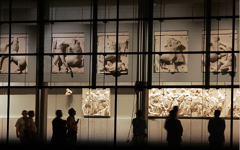 ανθρώπινα-πρόσωπα-στο-μουσείο-ακρόπο-2045368