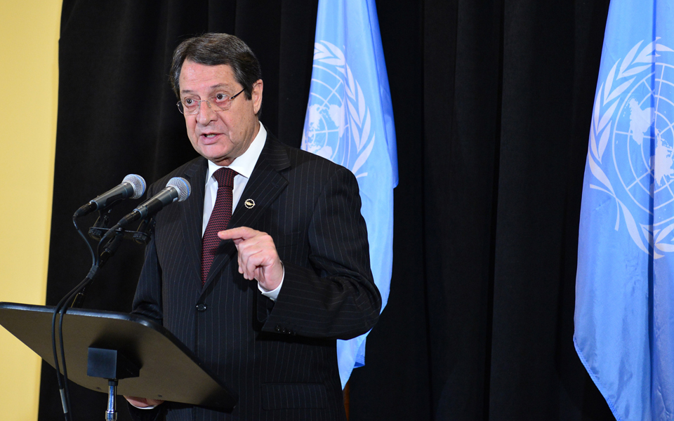 η-κύπρος-θα-βγει-από-το-μνημόνιο-το-2015-2045259