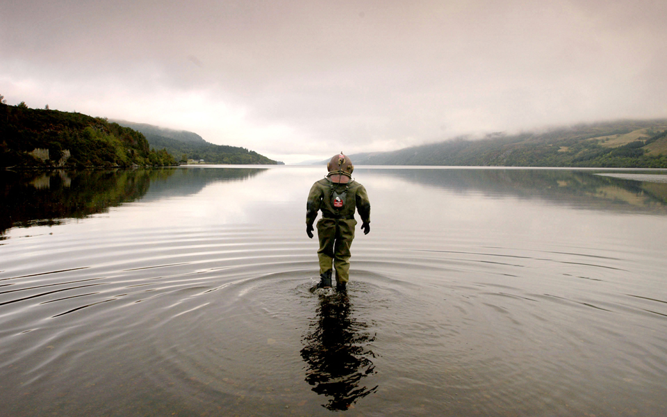 μήλον-της-εριδος-και-το-τέρας-του-λοχ-νε-2045202