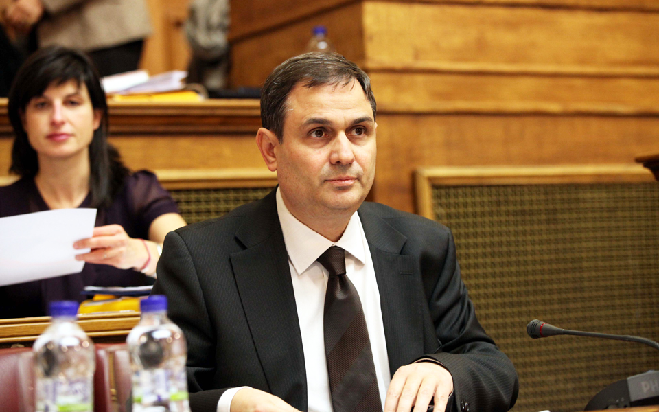 εκτός-τομέα-οικονομικών-πασοκ-ο-σαχιν-2045405