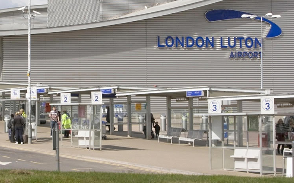 βρετανία-υποπτο-αντικείμενο-στο-αερο-2043278