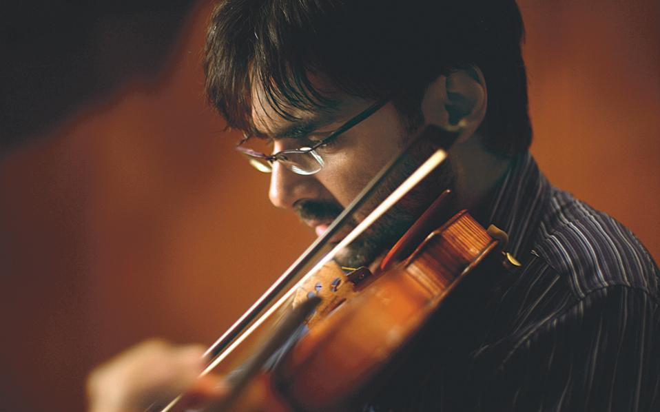 μουσικός-της-χρονιάς-ο-λεωνίδας-καβ-2045138