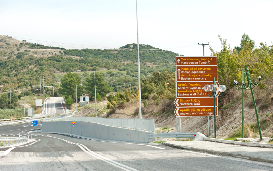 ο-τύμβος-καστά-είναι-μόνο-το-δόλωμα-2046250